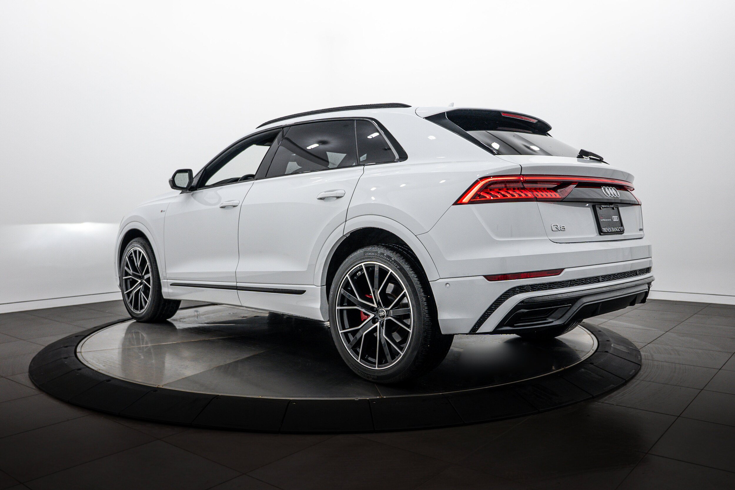Certified 2023 Audi Q8 Prestige AWD/4WD image 5