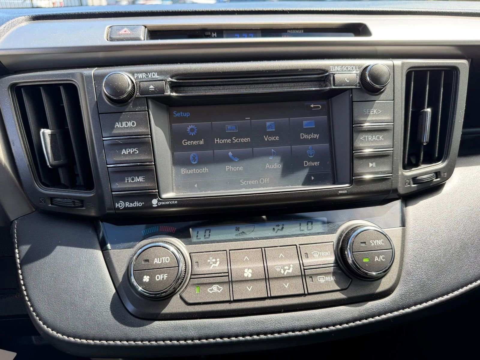 Used 2015 Toyota RAV4 XLE FWD image 34