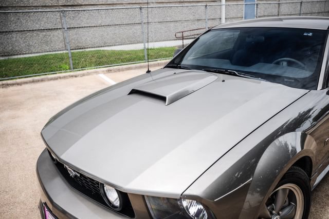 Used 2005 Ford Mustang GT Premium RWD image 26