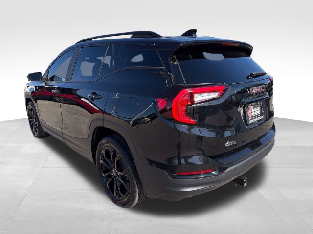 Used 2022 GMC Terrain SLE w/ Driver Convenience Package FWD image 5