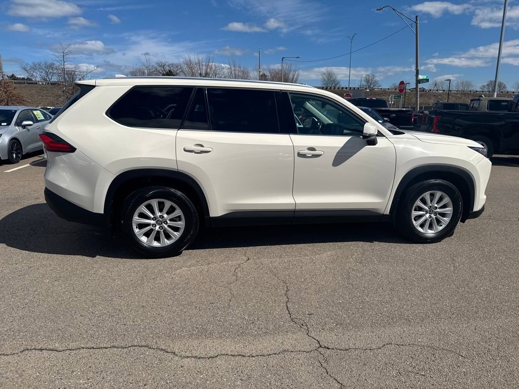 Used 2024 Toyota Grand Highlander XLE image 10