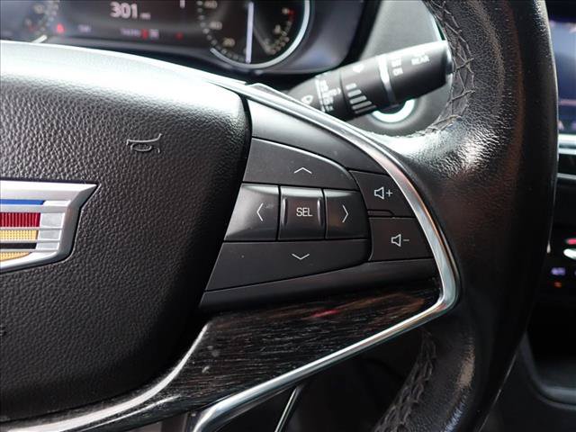 Used 2023 Cadillac XT5 Premium Luxury AWD/4WD image 17