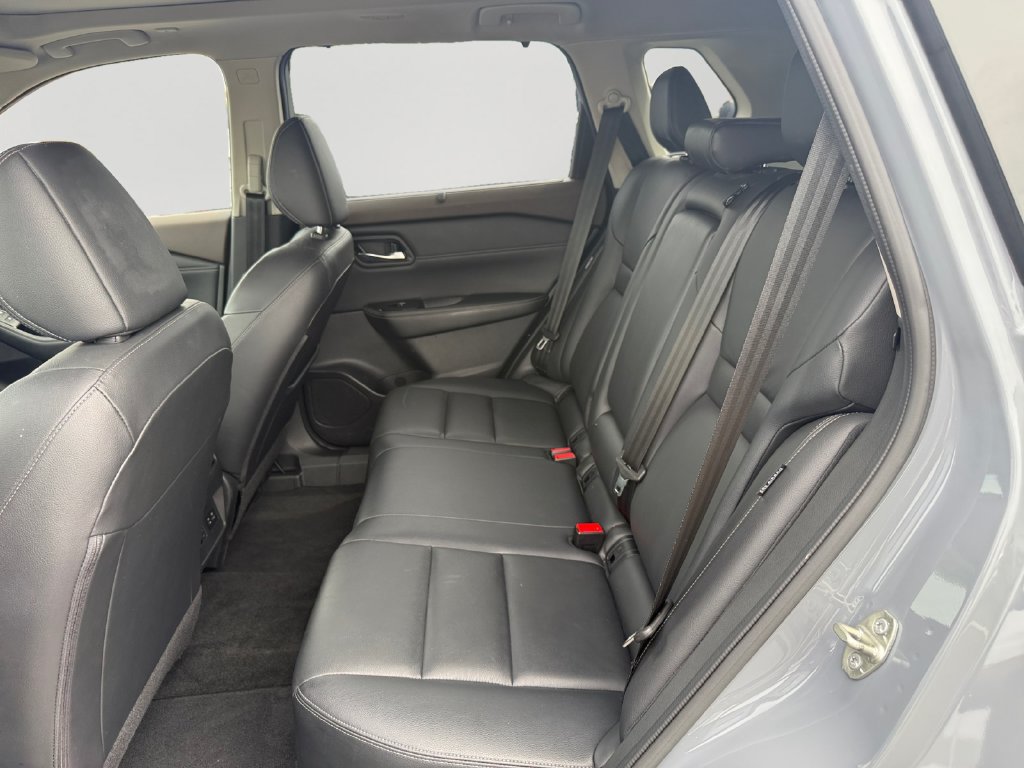 Used 2023 Nissan Rogue SL w/ SL Premium Package AWD/4WD image 14