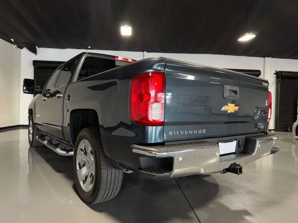 Used 2018 Chevrolet Silverado 1500 LTZ w/ LTZ Plus Package AWD/4WD image 5