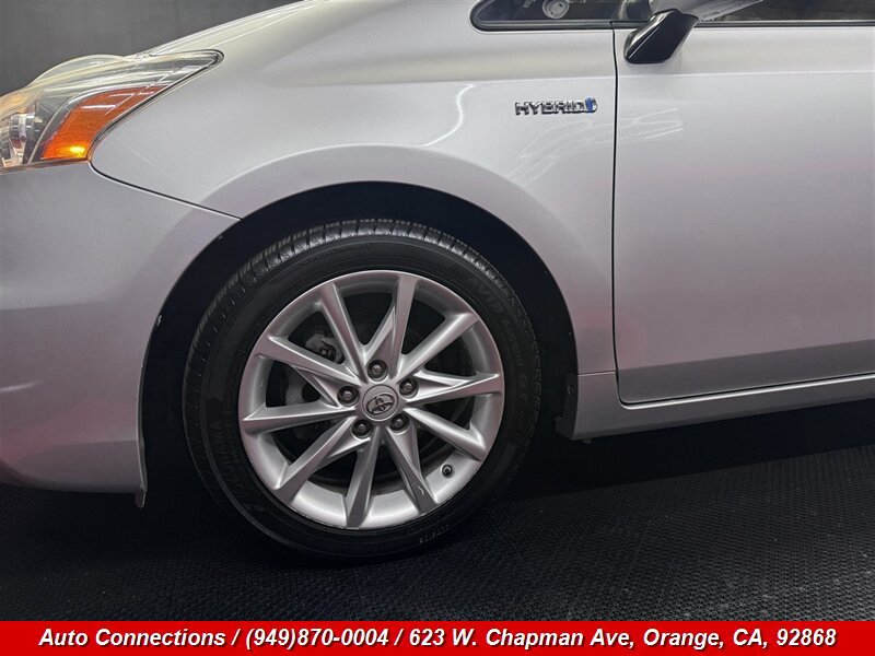 Used 2014 Toyota Prius V Five FWD image 30