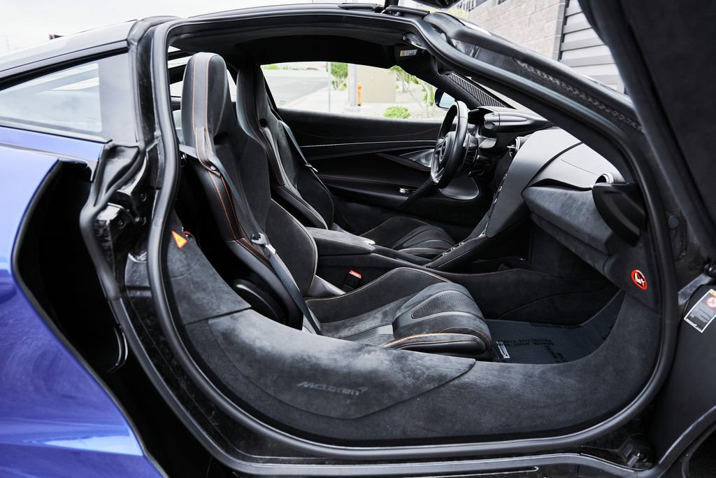 Used 2024 McLaren 750S RWD image 28