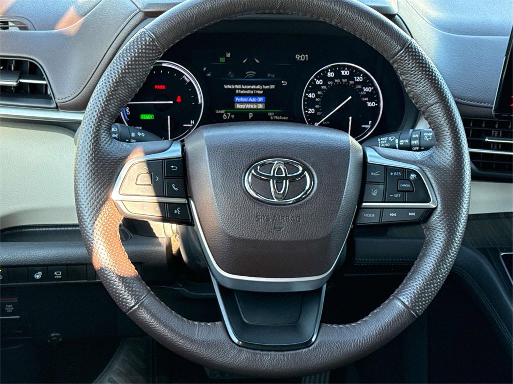 Certified 2023 Toyota Sienna Platinum image 10