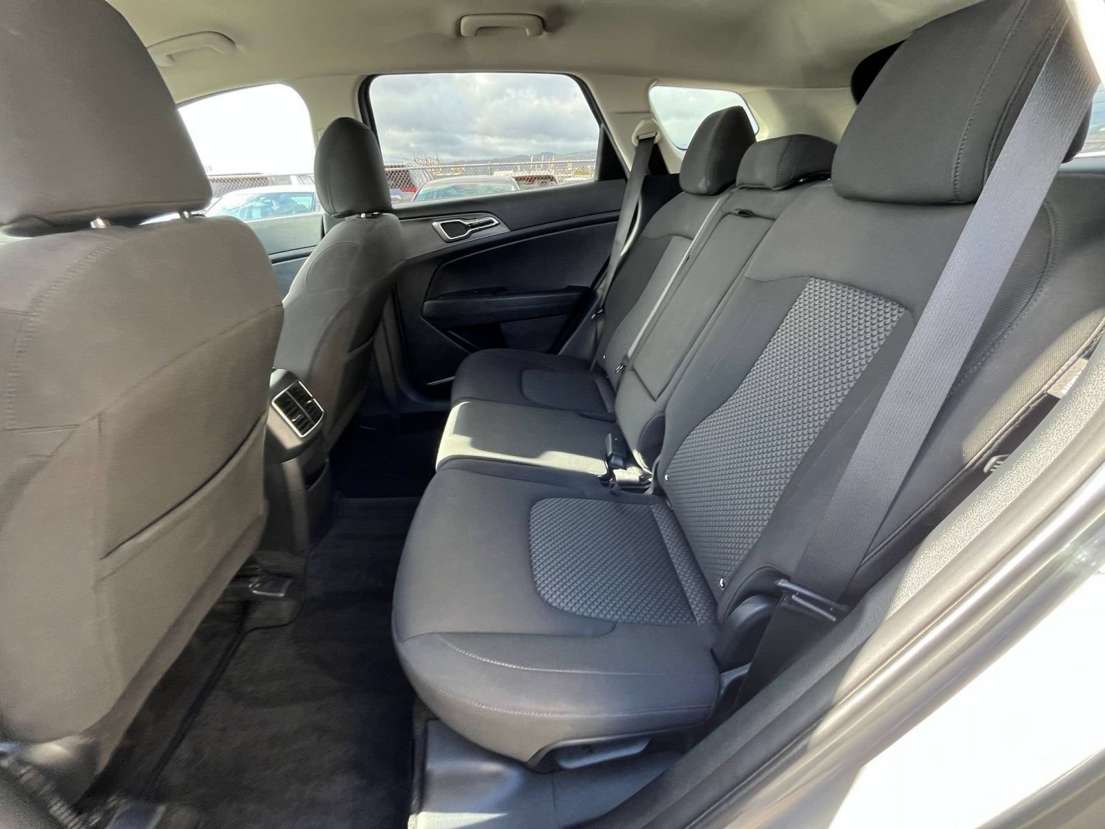 Used 2025 Kia Sportage LX FWD image 24