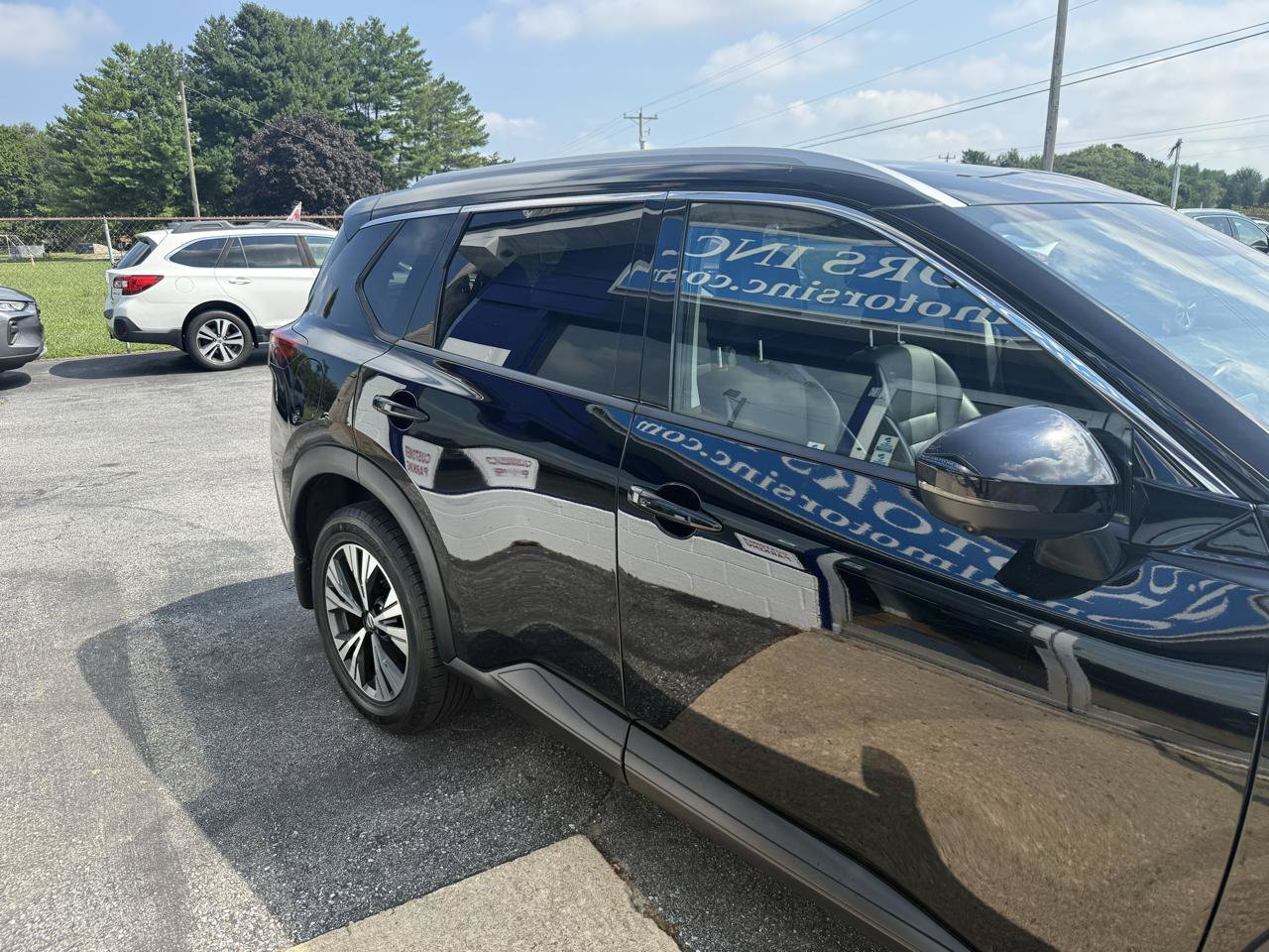 Used 2021 Nissan Rogue SV w/ Premium Package AWD/4WD image 6