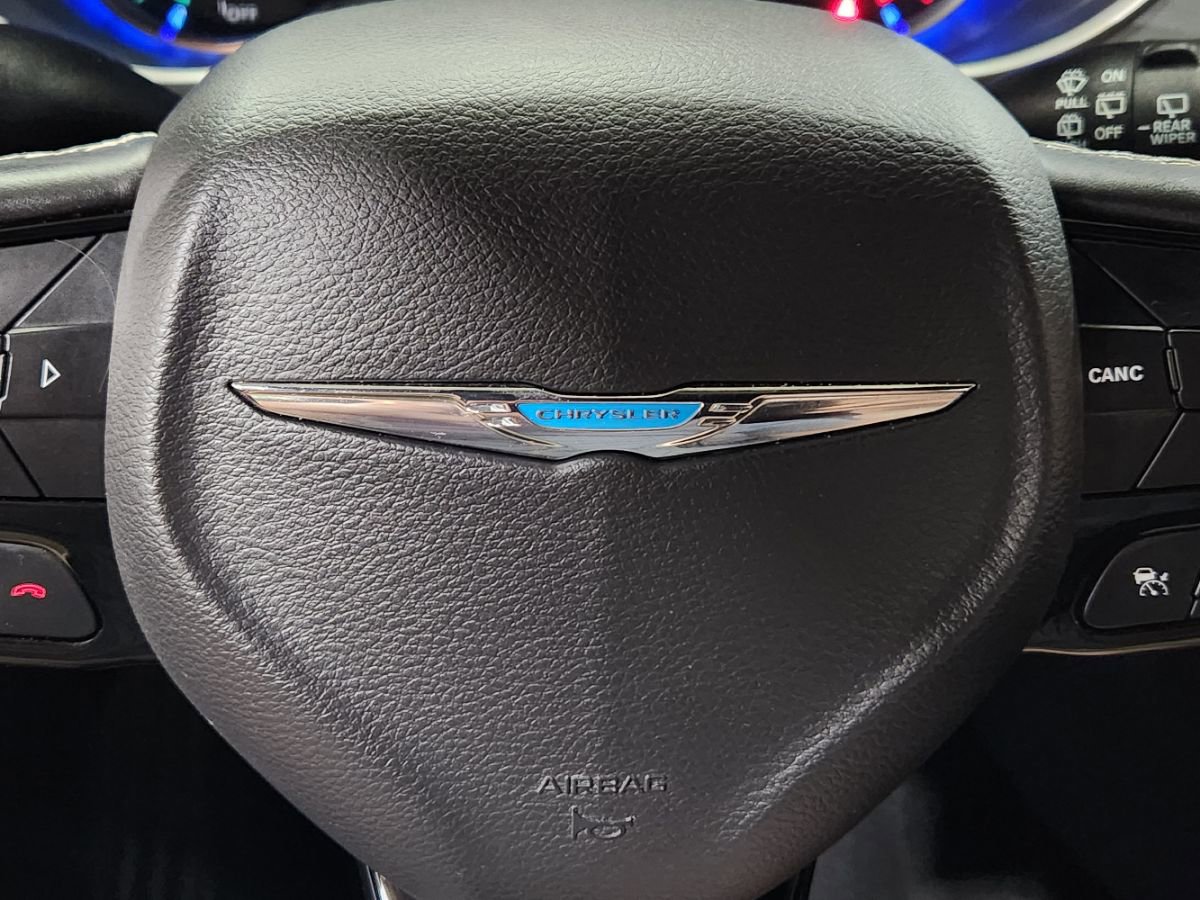 Used 2021 Chrysler Pacifica Touring-L w/ S Appearance Package image 50