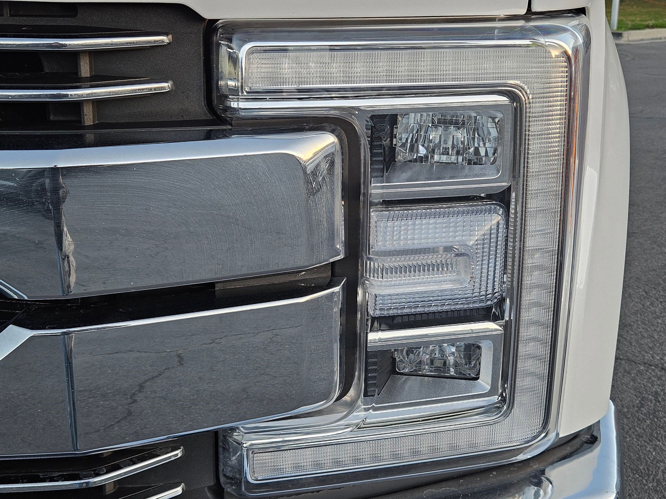 Used 2019 Ford F350 Lariat w/ Lariat Ultimate Package image 12