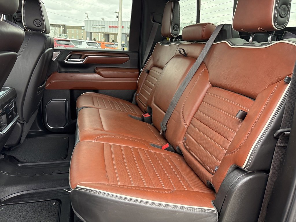 Used 2024 GMC Sierra 3500 Denali Ultimate image 35
