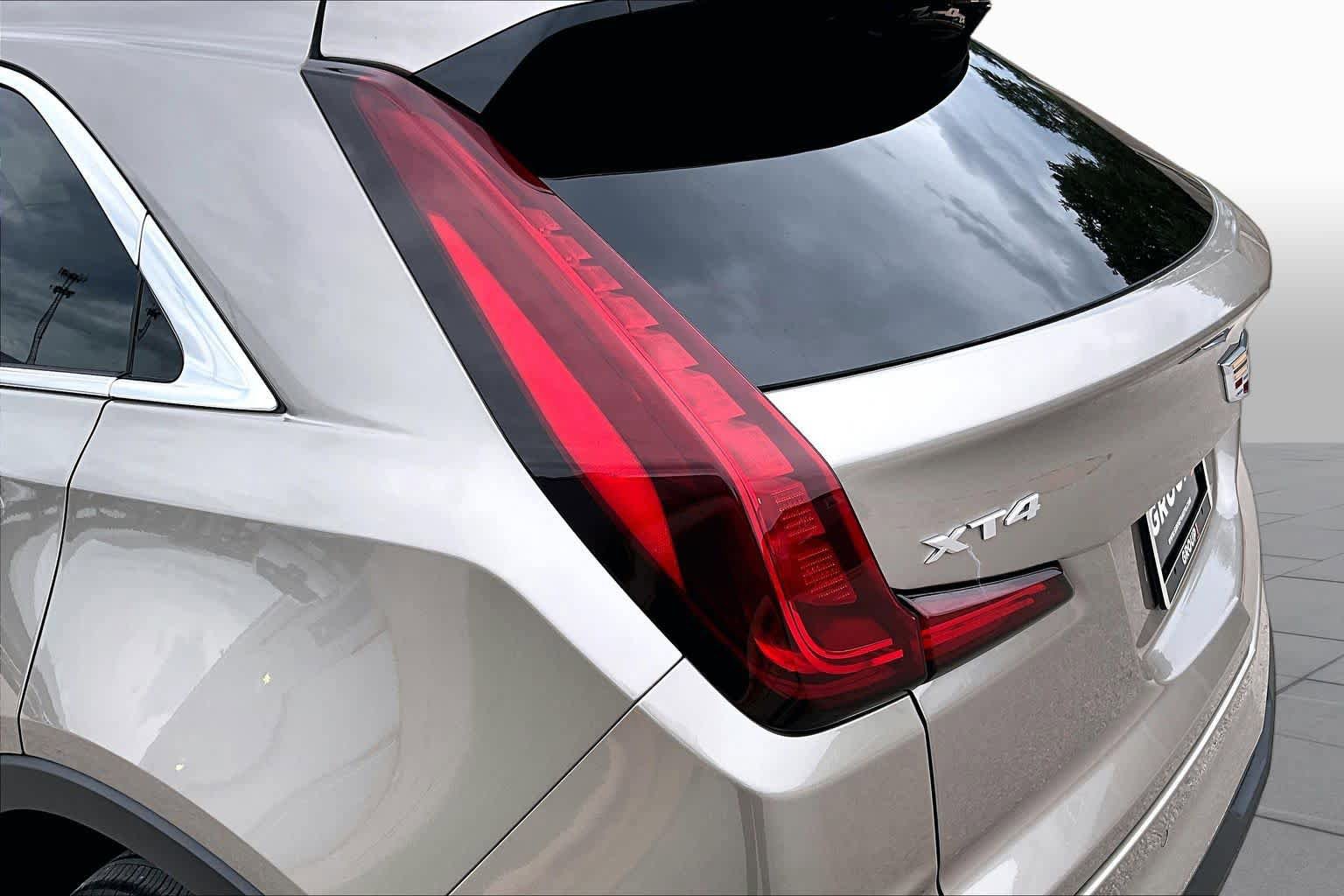 Used 2025 Cadillac XT4 Premium Luxury FWD image 28