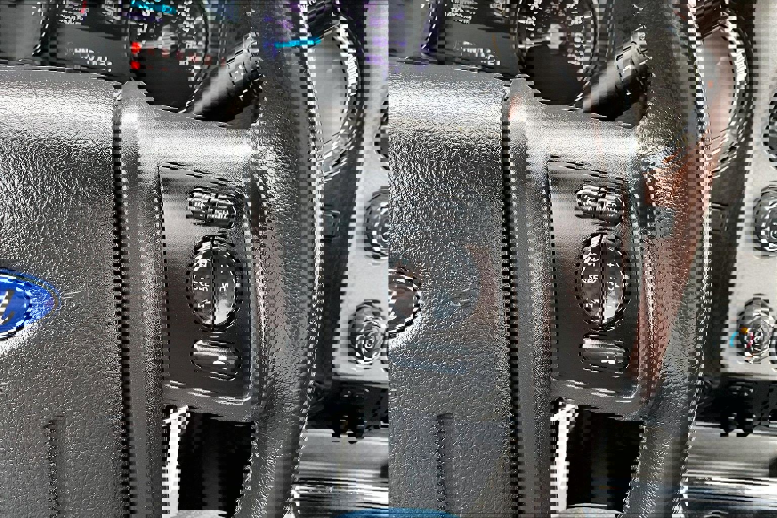 Used 2016 Ford F250 Lariat w/ Lariat Interior Package image 23