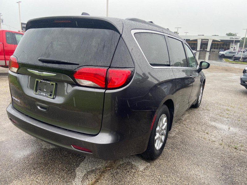 Used 2021 Chrysler Voyager Lxi FWD image 6