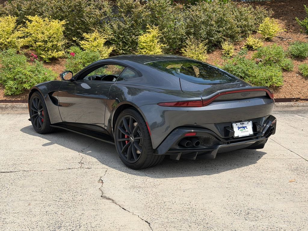 Used 2020 Aston Martin V8 Vantage Coupe RWD image 2