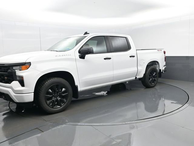 Used 2024 Chevrolet Silverado 1500 Custom image 2