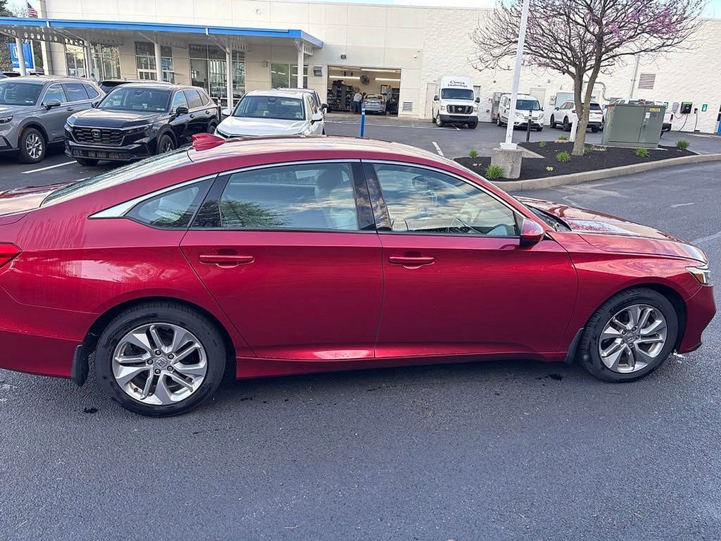 Used 2018 Honda Accord LX image 8