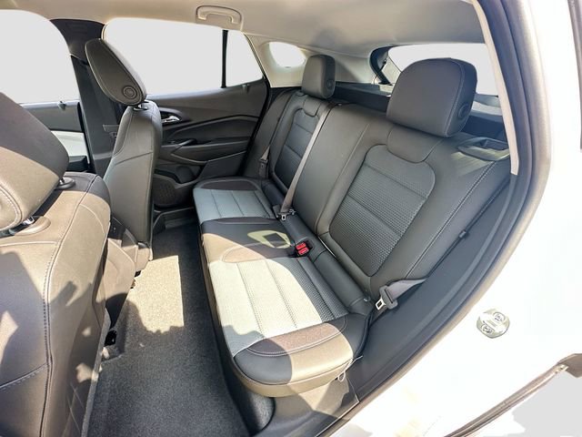 New 2026 Chevrolet Trax LT w/ LPO, Blackout Package image 24