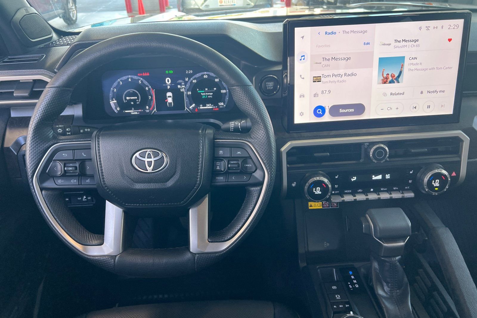 Used 2024 Toyota Tacoma Limited w/ Limited Package (LT) image 11