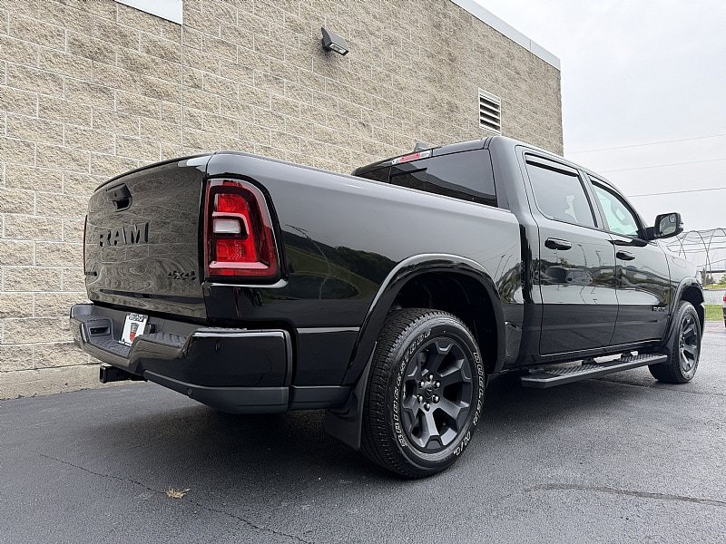 Used 2025 RAM 1500 Big Horn AWD/4WD image 3