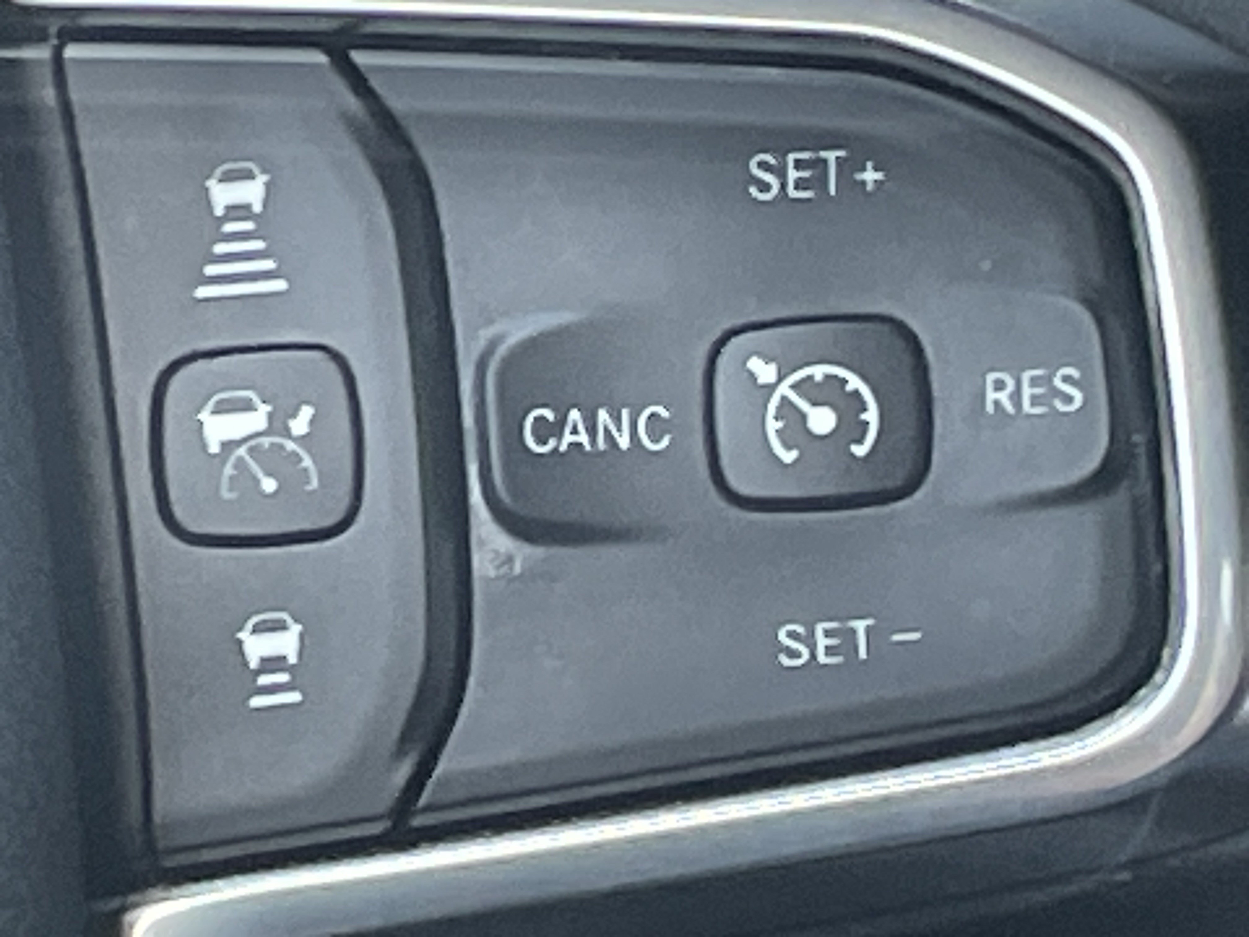 Used 2026 RAM 3500 Laramie AWD/4WD image 19