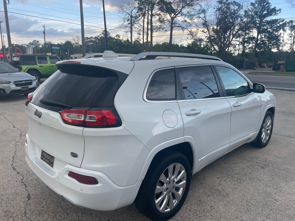 Used 2017 Jeep Cherokee Overland FWD image 5