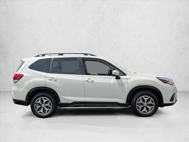Used 2023 Subaru Forester Premium image 4