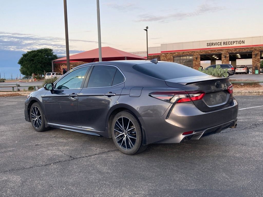 Used 2023 Toyota Camry SE w/ Convenience Package image 5
