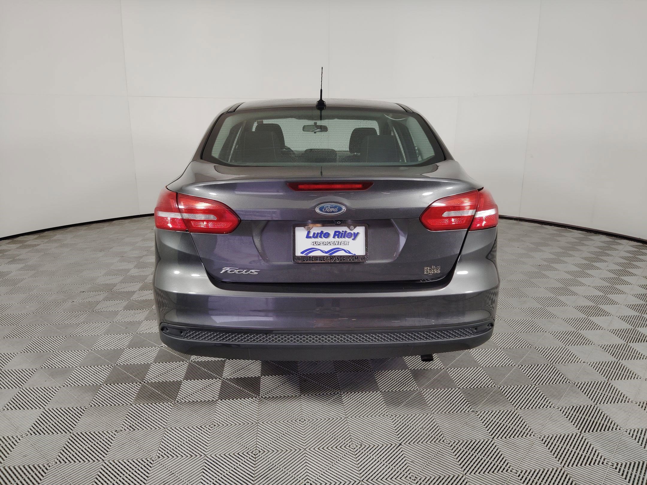 Used 2017 Ford Focus S image 10