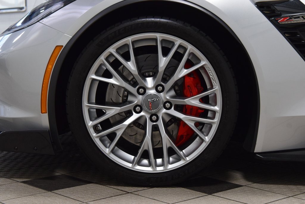 Used 2015 Chevrolet Corvette Z06 w/ 3LZ Preferred Equipment Group image 30