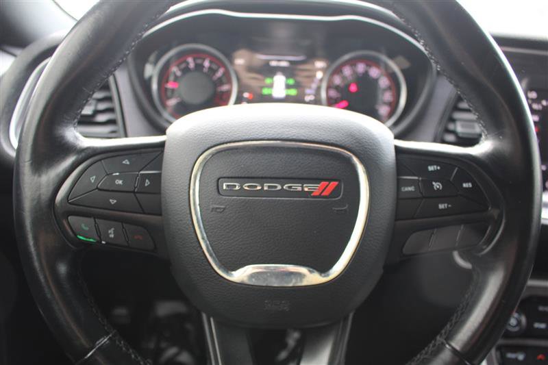 Used 2018 Dodge Challenger SXT image 15