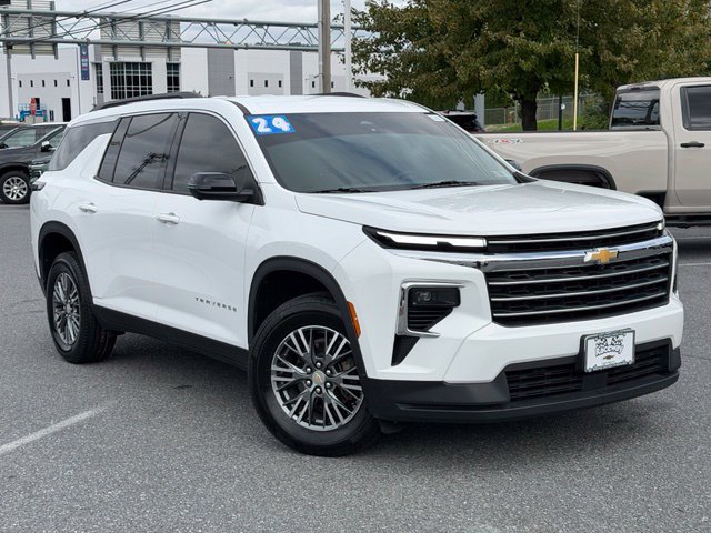 Certified 2024 Chevrolet Traverse LT AWD/4WD image 1