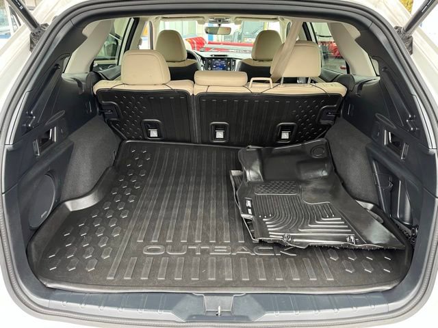 Used 2022 Subaru Outback Limited AWD/4WD image 19
