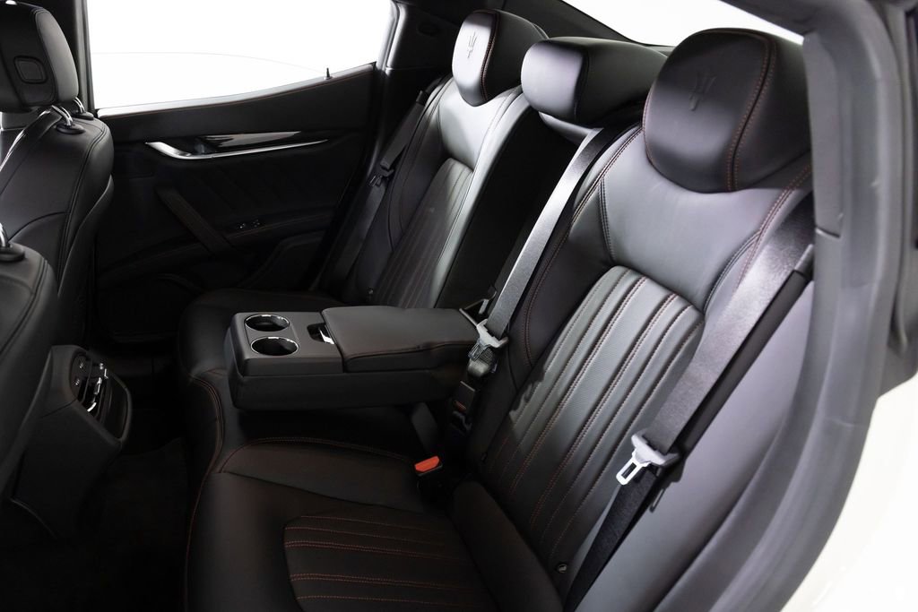 Used 2023 Maserati Ghibli Modena image 36