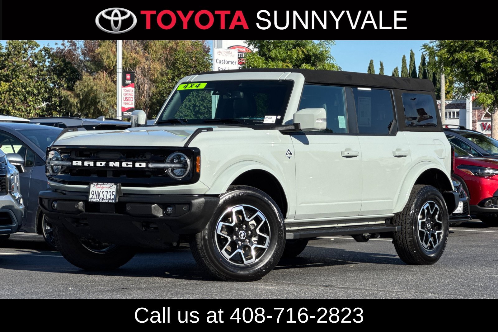 Used 2024 Ford Bronco Outer Banks AWD/4WD image 2