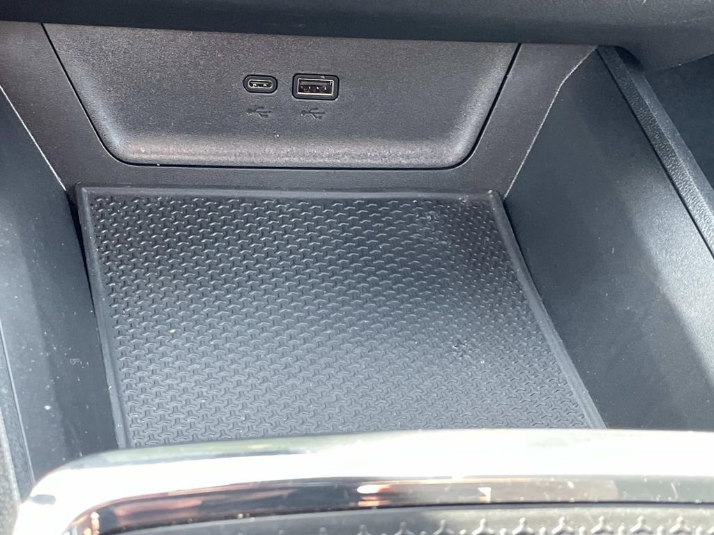 Used 2025 Chevrolet Equinox RS image 24