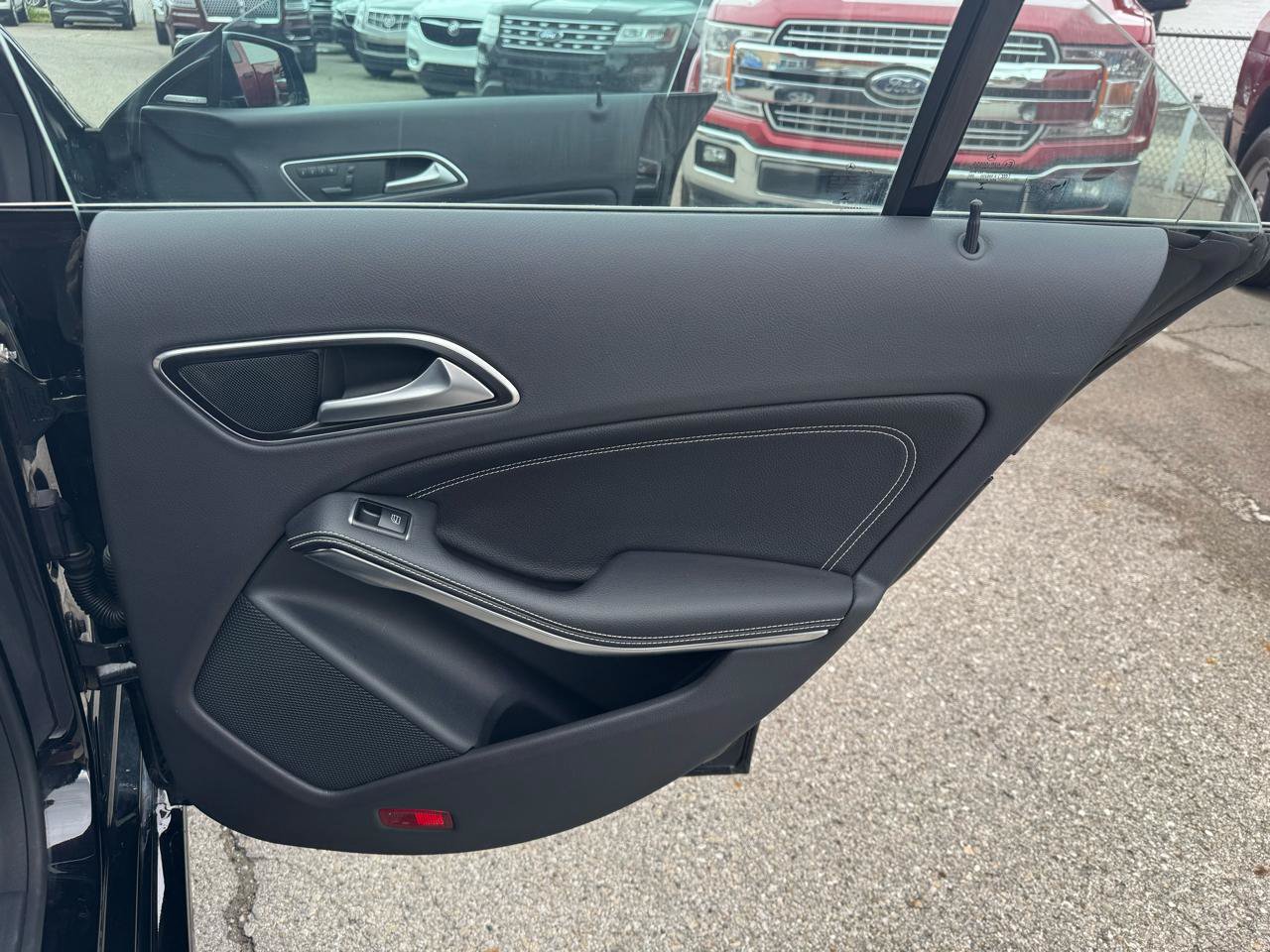 Used 2015 Mercedes-Benz CLA 250 4MATIC image 20
