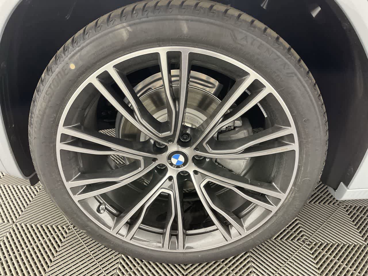 Certified 2023 BMW X4 xDrive30i w/ M Sport Package AWD/4WD image 10