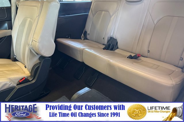 Used 2023 Ford Expedition Limited AWD/4WD image 15