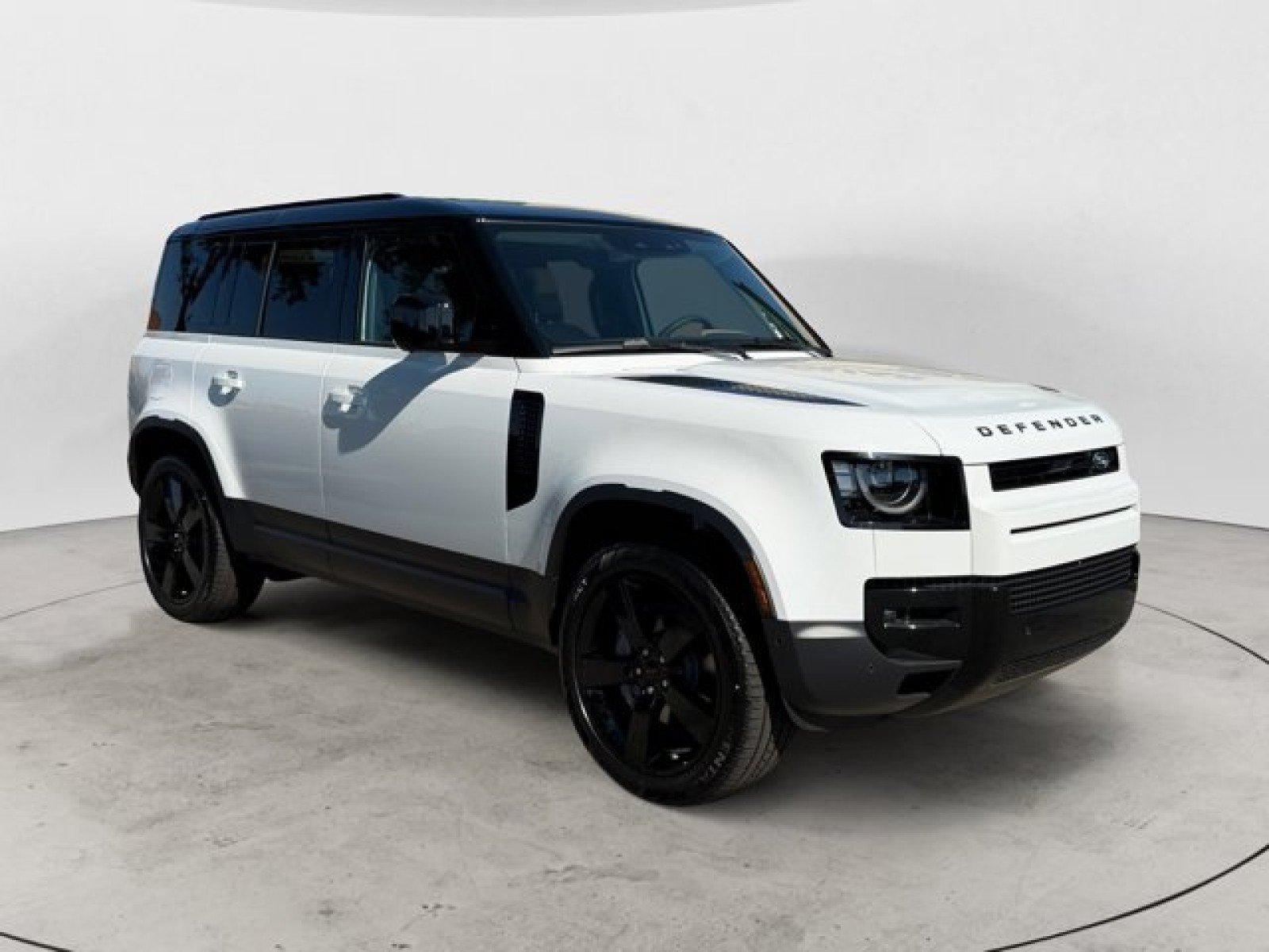 New 2026 Land Rover Defender 110 S AWD/4WD image 2
