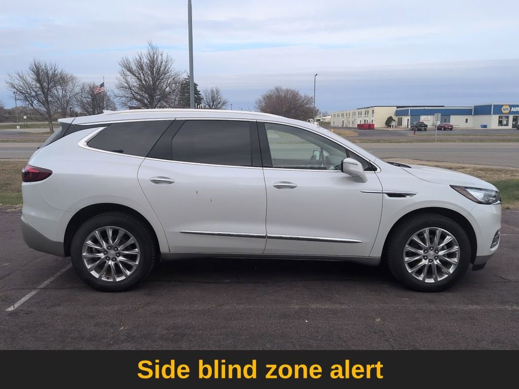 Used 2021 Buick Enclave Premium w/ Surround and Sites Package image 8