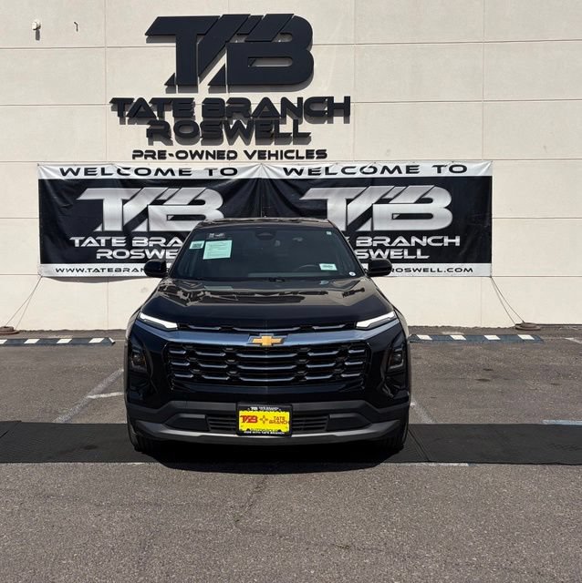 Used 2025 Chevrolet Equinox LT AWD/4WD image 3