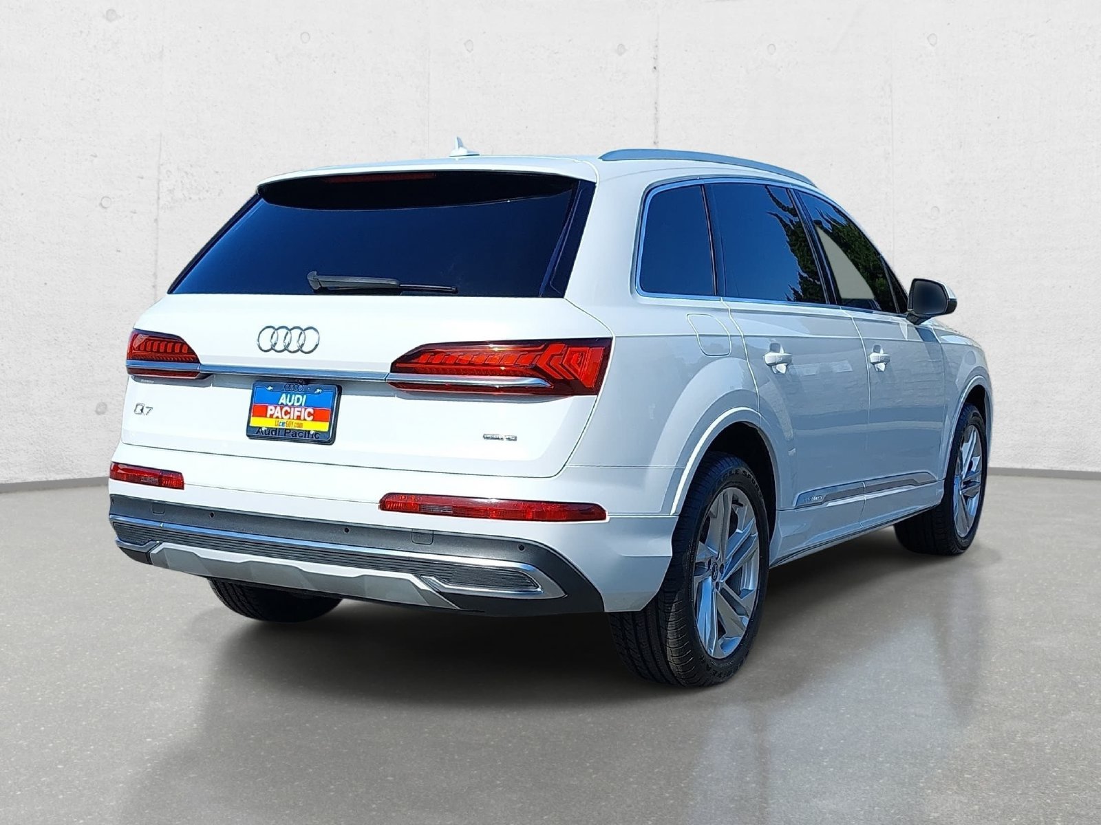 Used 2020 Audi Q7 2.0T Premium w/ Convenience Package AWD/4WD image 5
