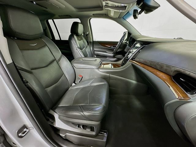 Used 2019 Cadillac Escalade ESV Premium Luxury image 30