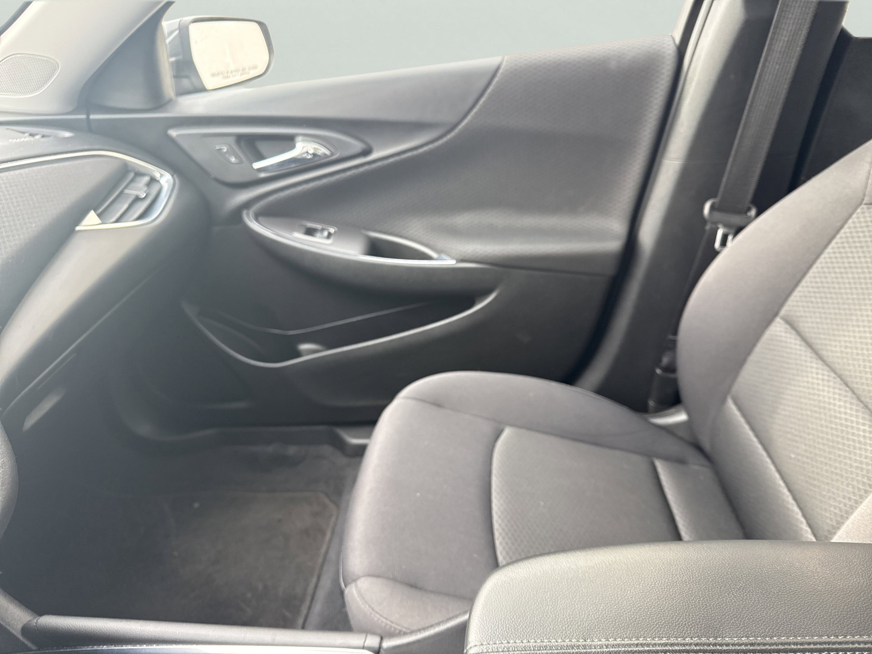 Used 2017 Chevrolet Malibu LT image 21