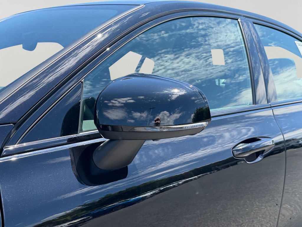Certified 2024 Volvo S60 B5 Plus w/ Climate Package AWD/4WD image 28