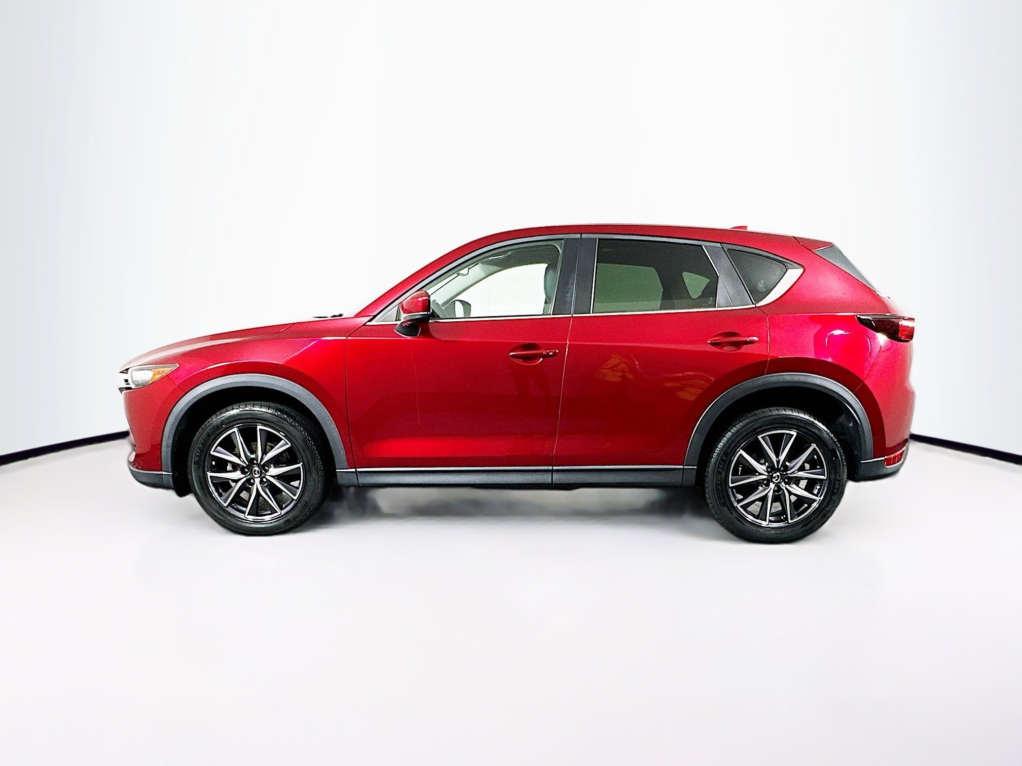 Used 2018 MAZDA CX-5 Touring w/ Preferred Equipment Package image 4