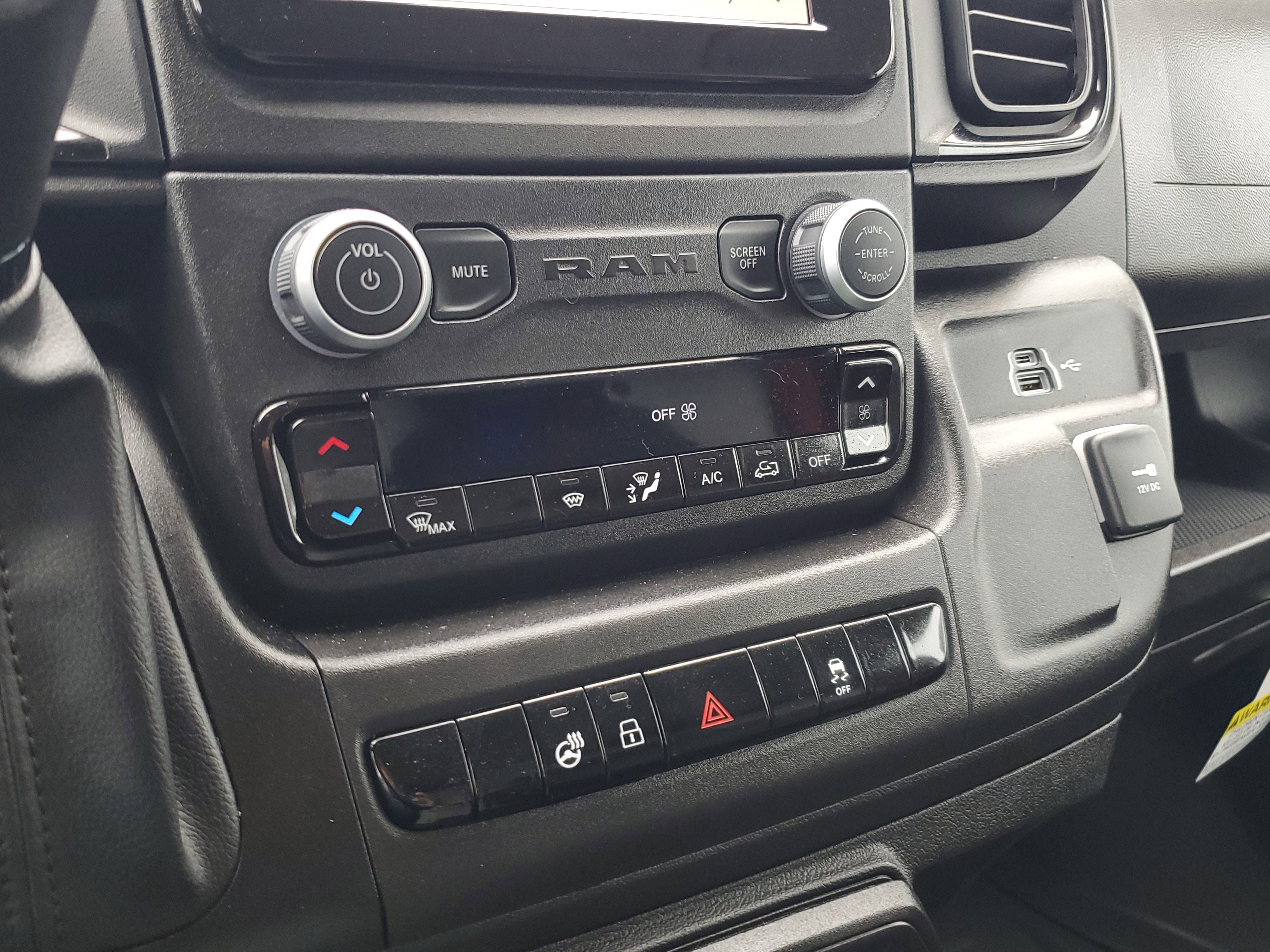 Used 2025 RAM ProMaster 2500 w/ Cold Weather Group image 15