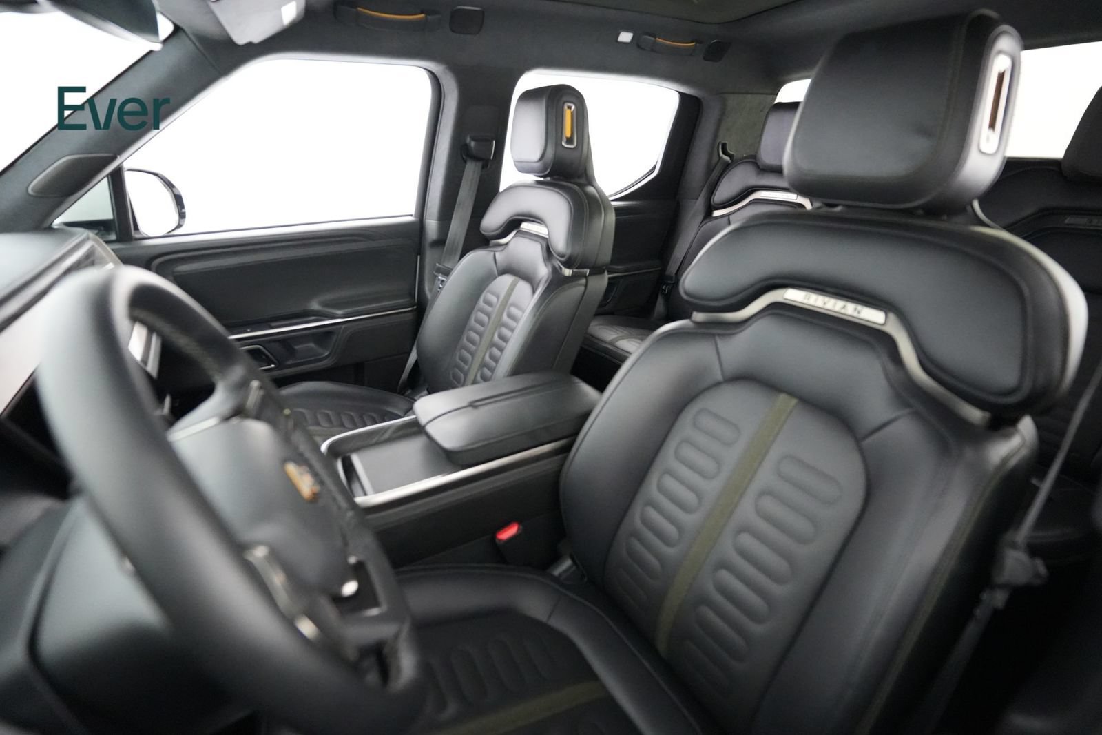 Used 2023 Rivian R1T Adventure AWD/4WD image 4
